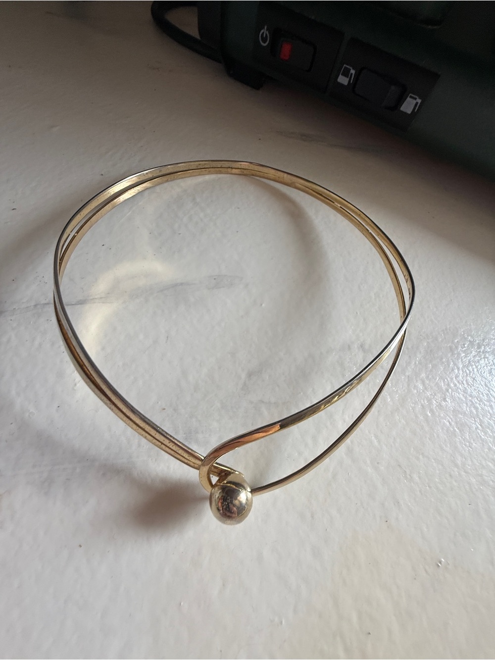 Vintage Gold-Tone Twisted Collar Necklace with Accent Bead - Women choker